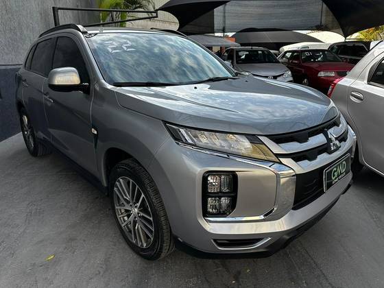 MITSUBISHI OUTLANDER 2.0 MIVEC GASOLINA HPE AUTOMÁTICO